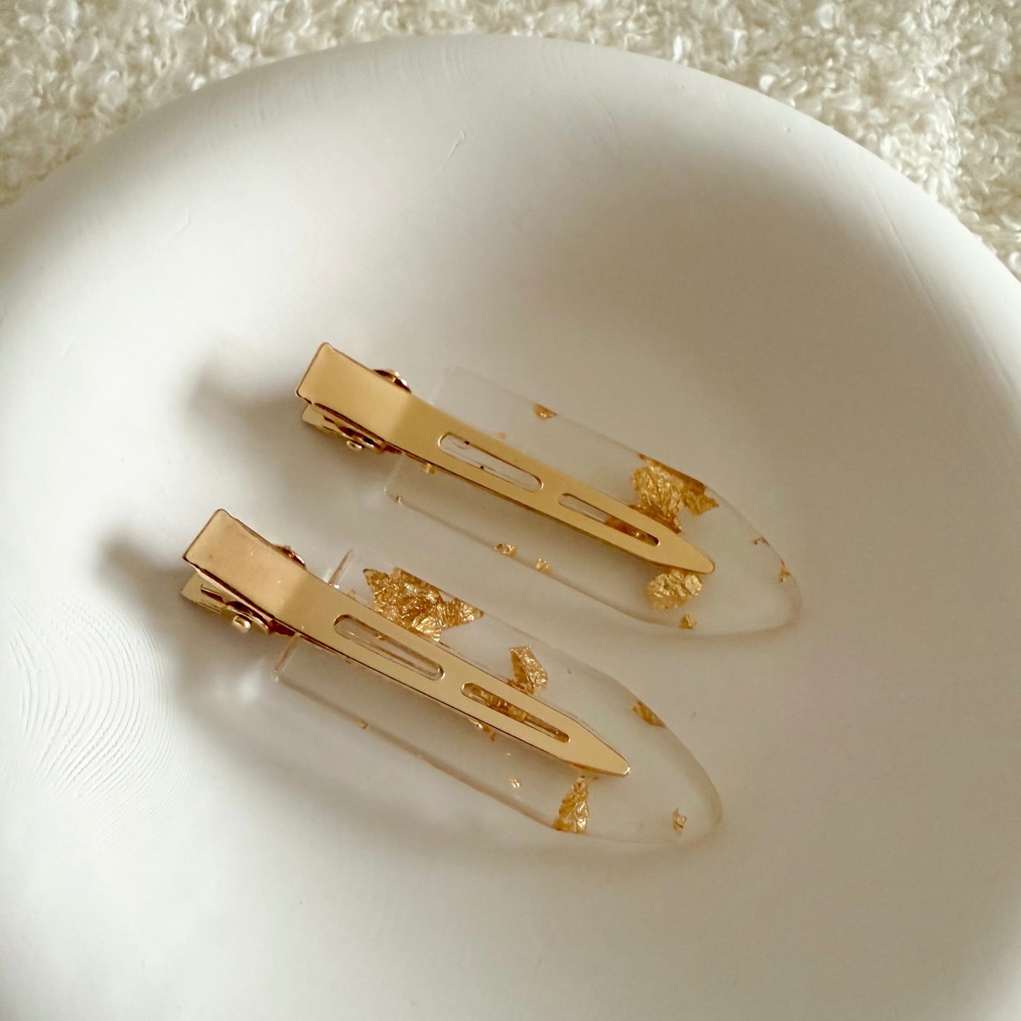 goldene Haarclips 